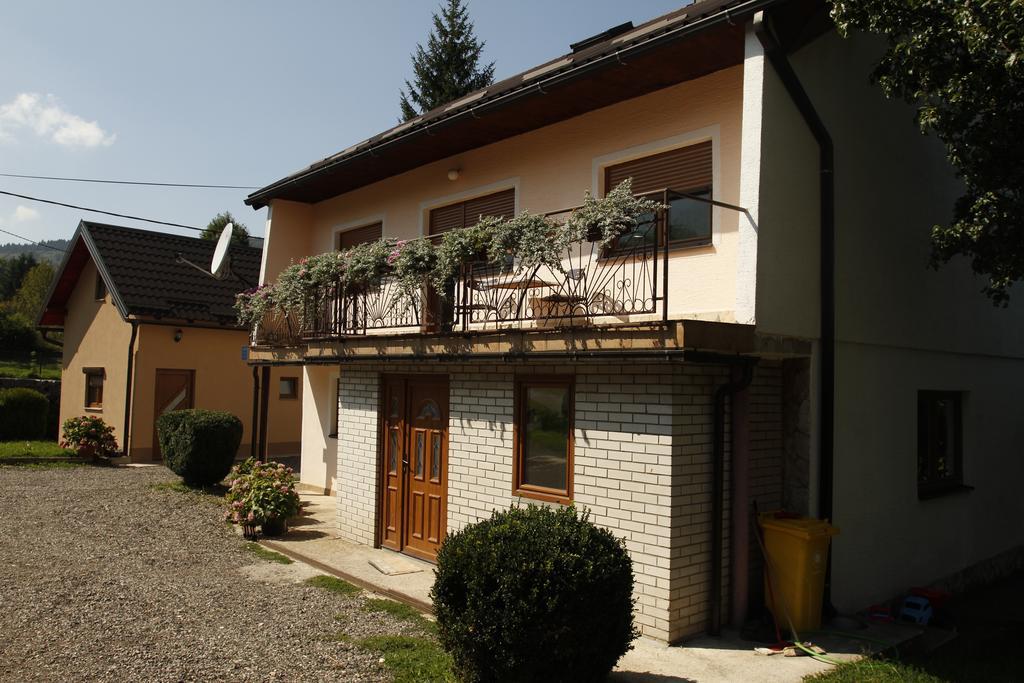 House Drakulic Hotel Korenica Bagian luar foto