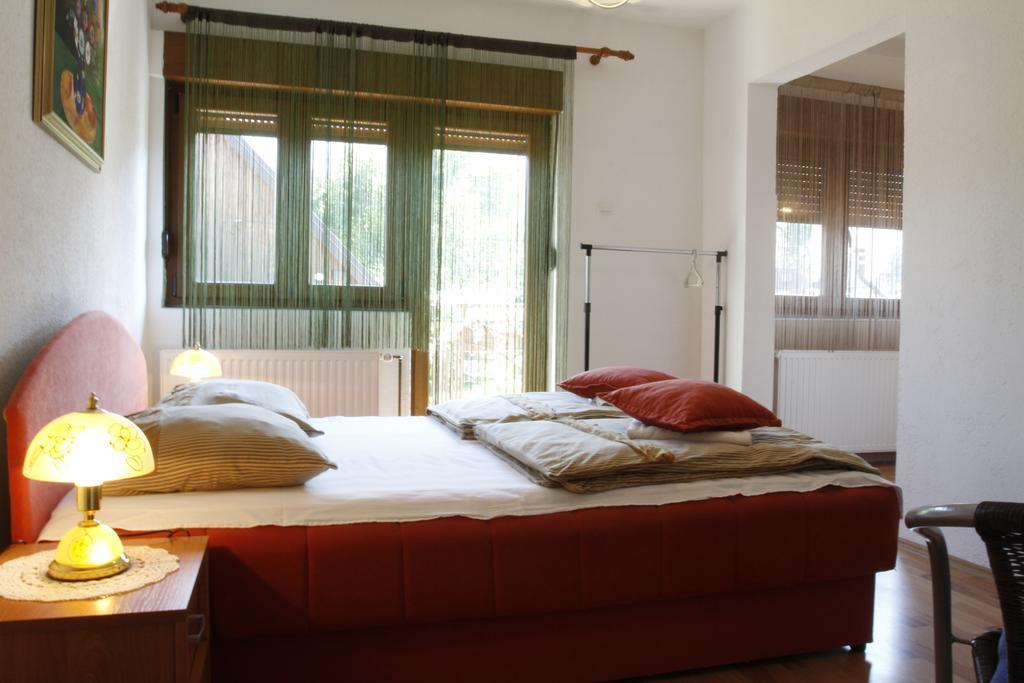 House Drakulic Hotel Korenica Bagian luar foto