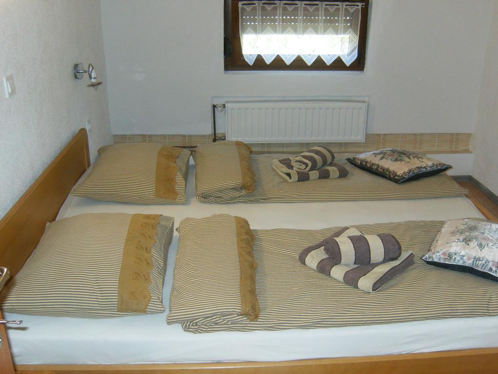 House Drakulic Hotel Korenica Bagian luar foto
