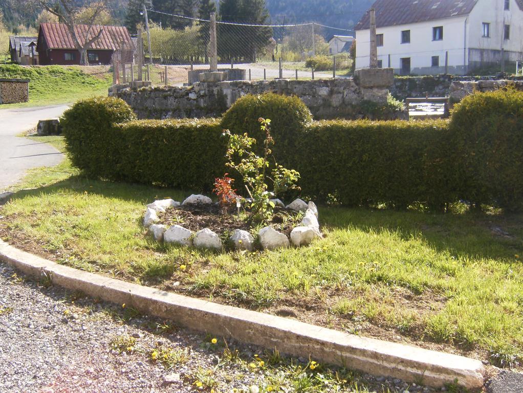 House Drakulic Hotel Korenica Bagian luar foto