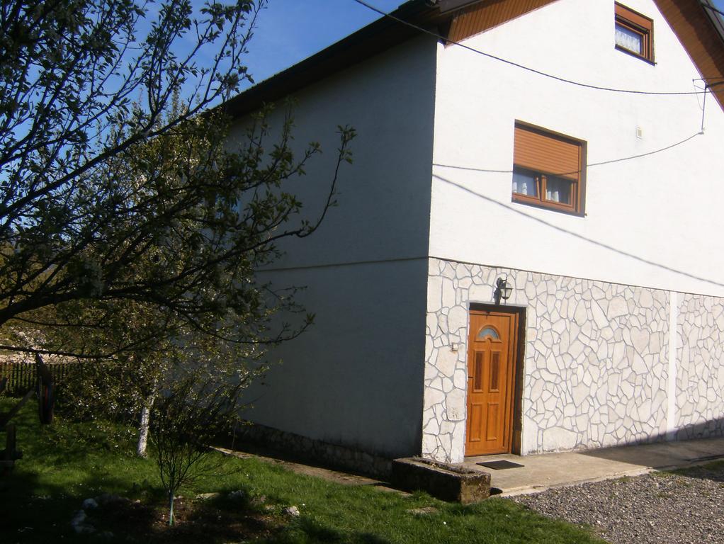House Drakulic Hotel Korenica Bagian luar foto